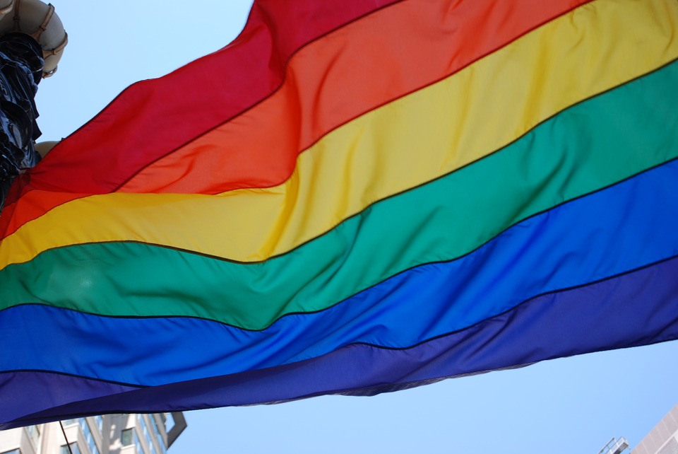 Το Gay Pride της Γερμανίας γιορτάζει τη νομιμοποίηση του γάμου ατόμων του ίδιου φύλου