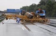 Frankfurt/Main: Χάος στον αυτοκινητόδρομο Α3 μετά από ανατροπή γερανού