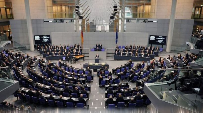 Politico: «Αναχρονιστικές» οι φωνές των Γερμανών Φιλελευθέρων υπέρ ενός Grexit