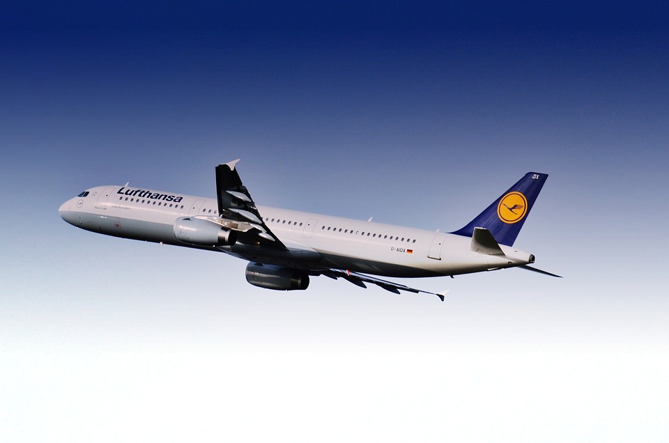 Στήριξη παρέχει το Βερολίνο στη Lufthansa για Air Berlin - Ποιες αλλαγές θα γίνουν;