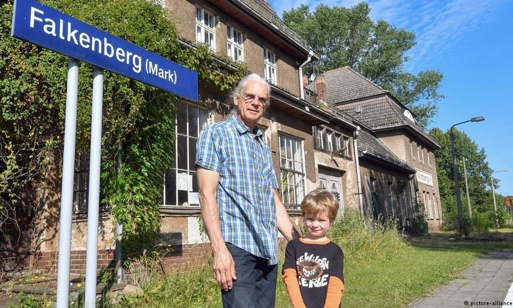 Γερμανία: Πουλάνε παλιούς σιδηροδρομικούς σταθμούς για να γίνουν σπίτια!