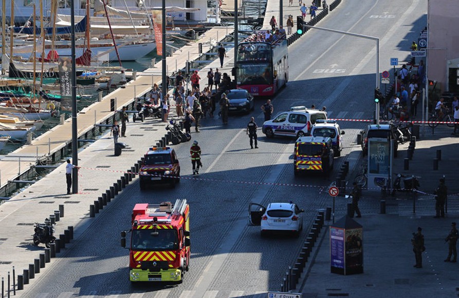 Μασσαλία: Όχημα παρέσυρε πεζούς - Μια γυναίκα νεκρή