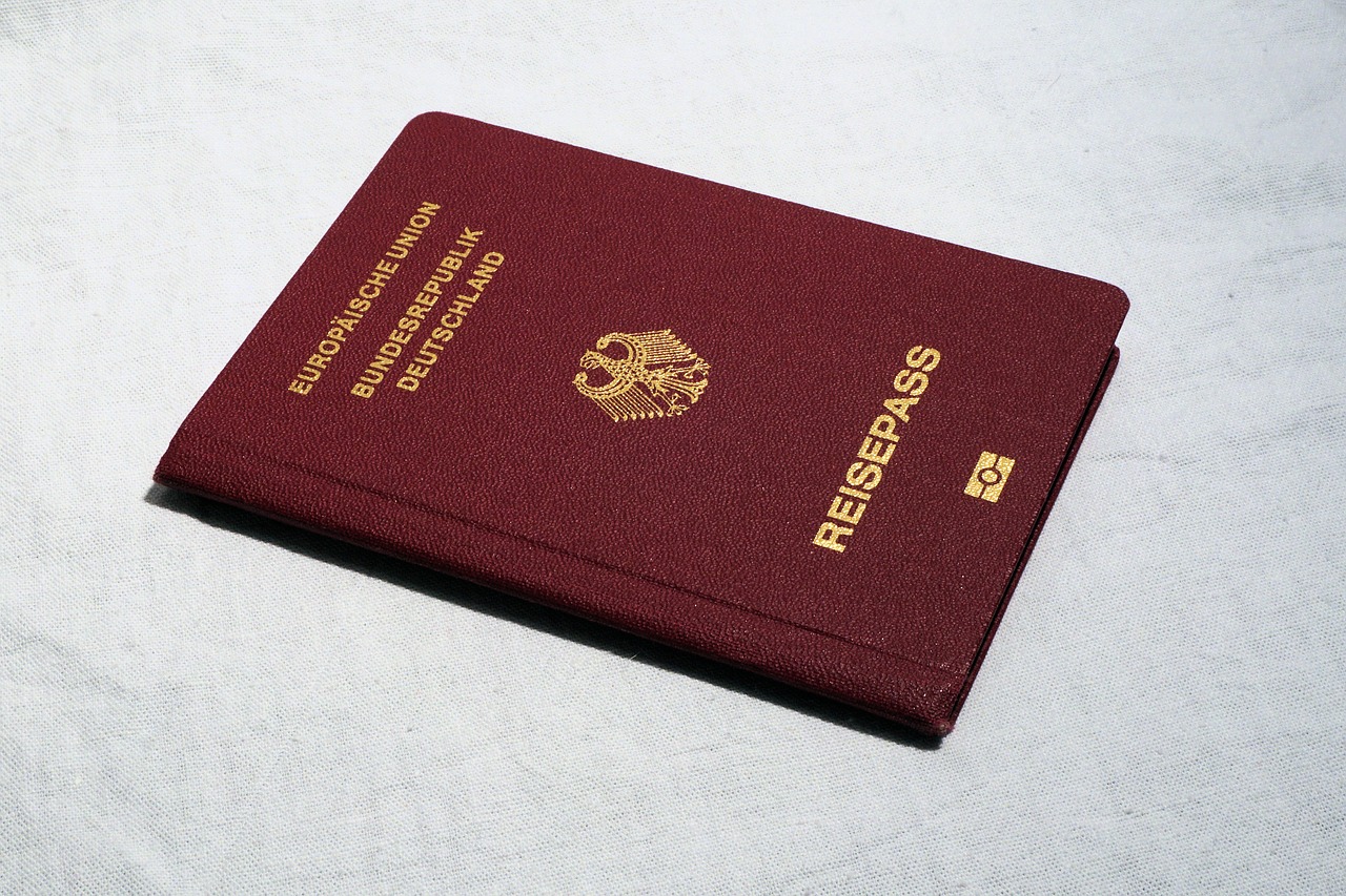 Γερμανία: Κι όμως … οι υπηρεσίες αδυνατούν να αναγνωρίσουν τα πλαστά διαβατήρια