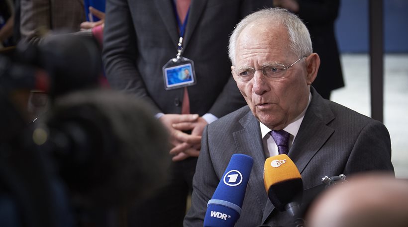Γερμανία: Ο Σόιμπλε απέφυγε να διευκρινίσει αν θα παραμείνει υπουργός Οικονομικών μετά τις εκλογές