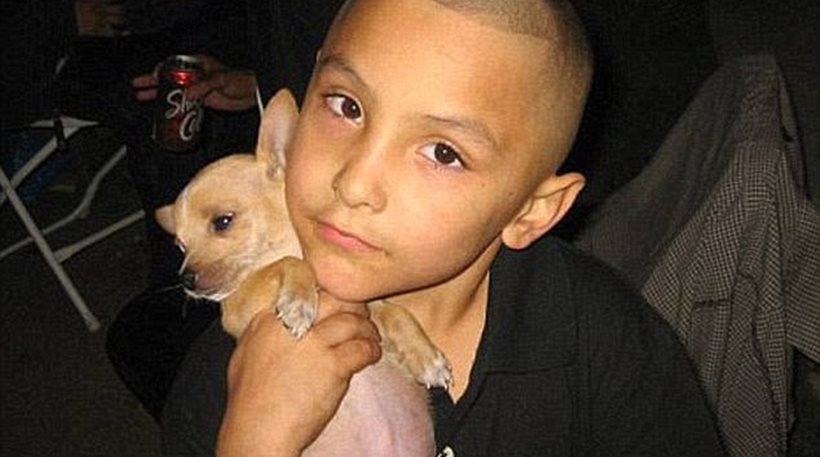 Βασάνισε και σκότωσε τον 8χρονο γιο της φίλης του επείδη πίστευε ότι ήταν γκέι