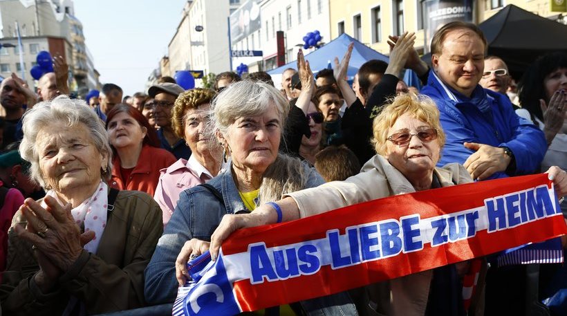 To ακροδεξιό FPÖ που μοιάζει με το γερμανικό AfD παλεύει για τη δεύτερη θέση στις εκλογές της Αυστρίας