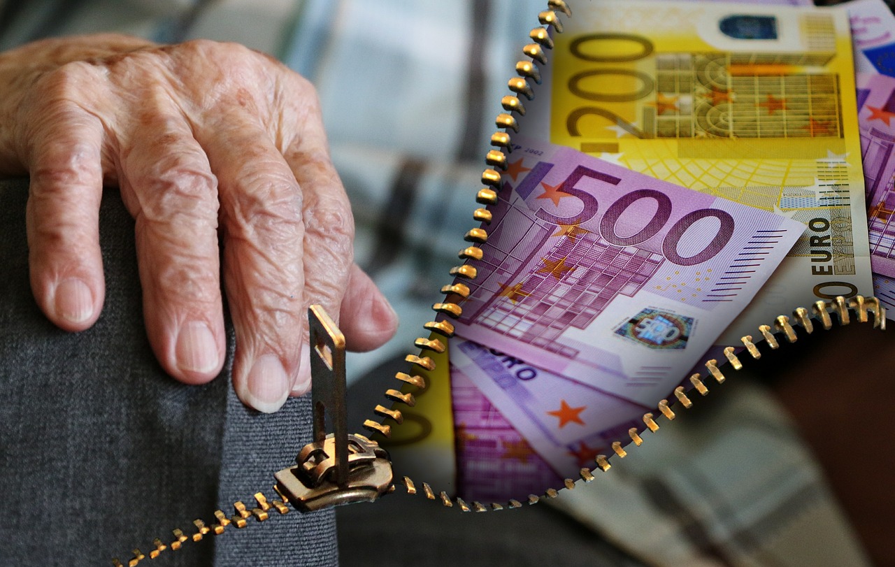 Γερμανία: Ευχάριστα νέα για τους συνταξιούχους! Αυξάνονται οι συντάξεις σε Ανατολή και Δύση