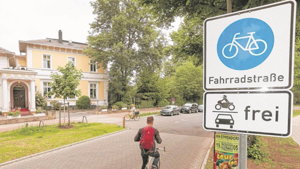 Γερμανία: Επιτρέπεται τα αυτοκίνητα να κινούνται στους ποδηλατοδρόμους; Δείτε τι ισχύει
