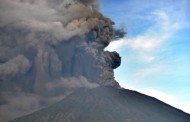 Η έκρηξη του ηφαιστείου Agung στο Μπαλί σε ένα εντυπωσιακό timelapse βίντεο