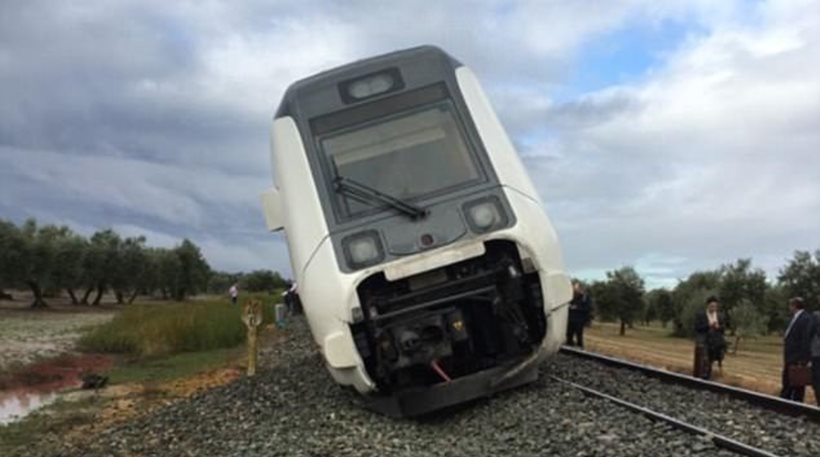Τρένο εκτροχιάστηκε στην Ισπανία - Τουλάχιστον 21 τραυματίες