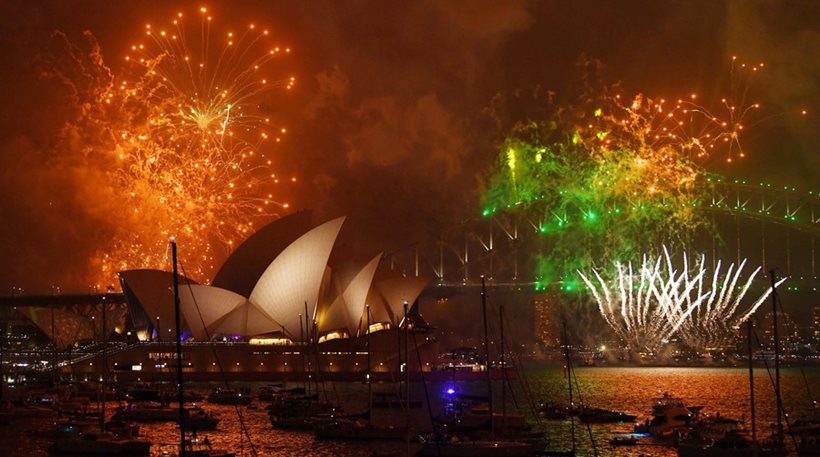 Βίντεο: Εντυπωσιακές εικόνες από τους εορτασμούς της Πρωτοχρονιάς σε όλον τον κόσμο