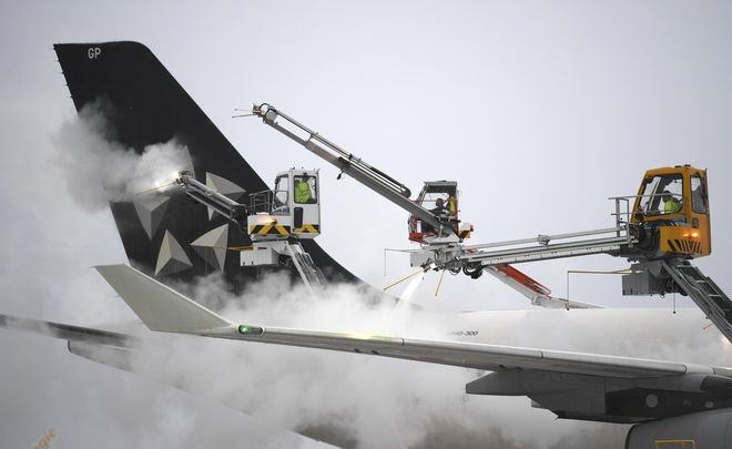Γερμανία: Εκατοντάδες ακυρώσεις πτήσεων στη Φρανκφούρτη λόγω χιονιά