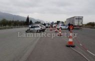 Επεισοδιακή καταδίωξη στην Αθηνών - Λαμίας: Οδηγός εμβόλισε περιπολικά και πήγαινε ανάποδα στην εθνική
