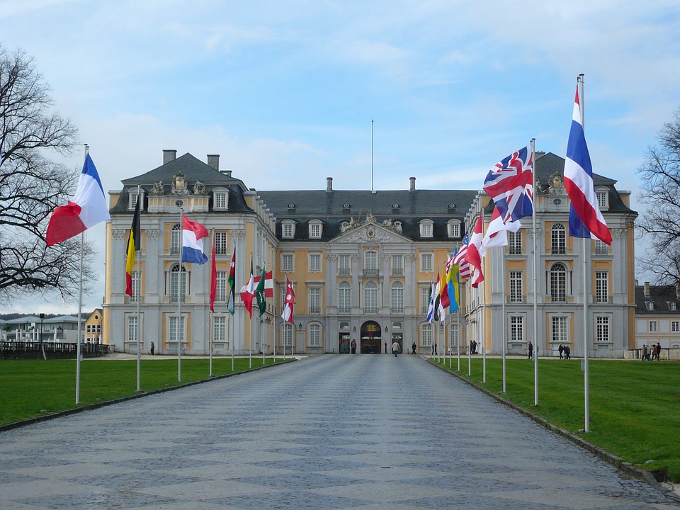 Γερμανία: Επισκεφτείτε το Μοναδικό Παλάτι 