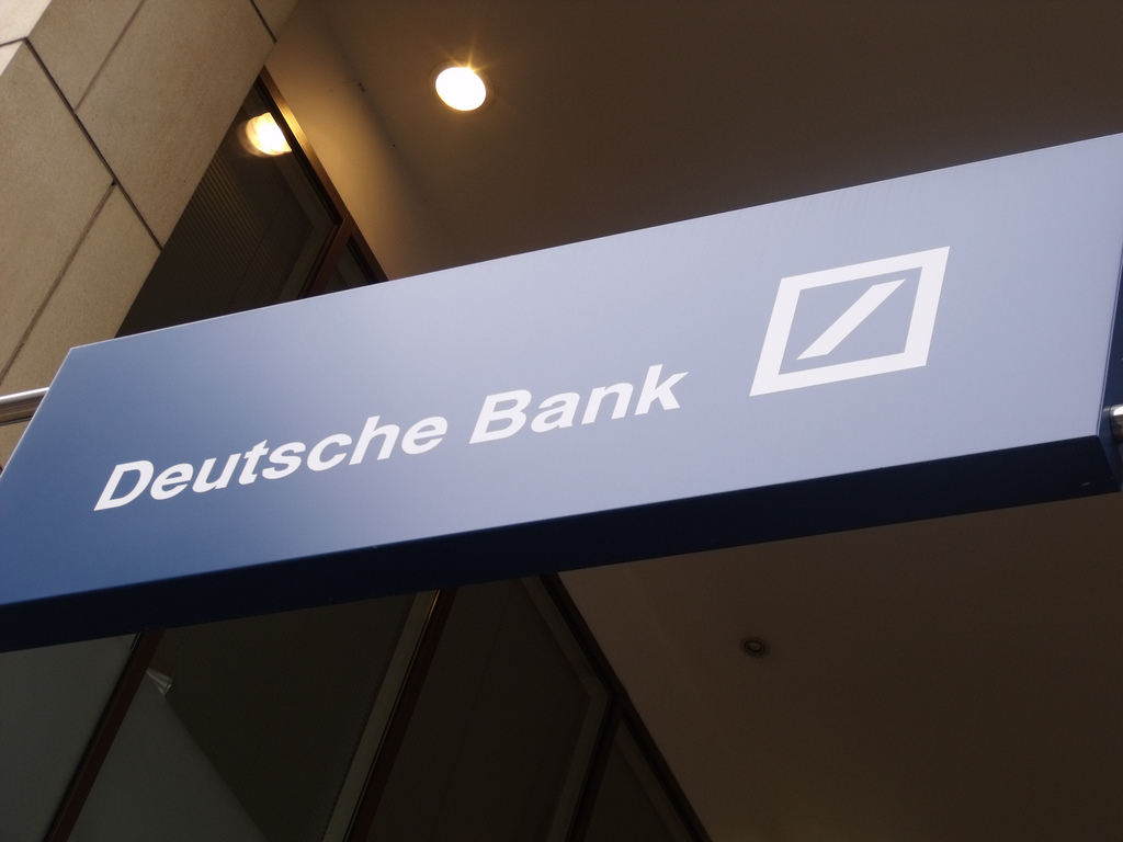 Γερμανία: «Ψαλίδι» σε χιλιάδες θέσεις εργασίας προαναγγέλλει η Deutsche Bank