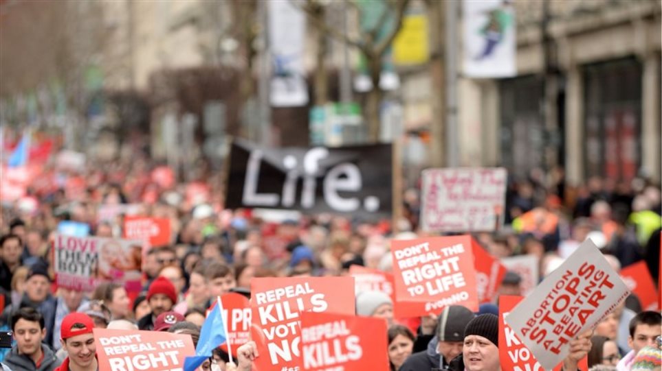 Μεγάλη διαδήλωση κατά των αμβλώσεων στο Δουβλίνο