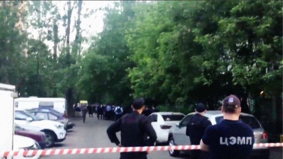 Υπόθεση ομηρίας στη Μόσχα: Ένοπλος κρατάει τριμελή οικογένεια - Ένας νεκρός