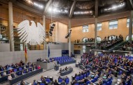 Πολιτικοί τριγμοί στη Γερμανία: Το μεταναστευτικό προκαλεί «ρήγμα» στον κυβερνητικό σχηματισμό