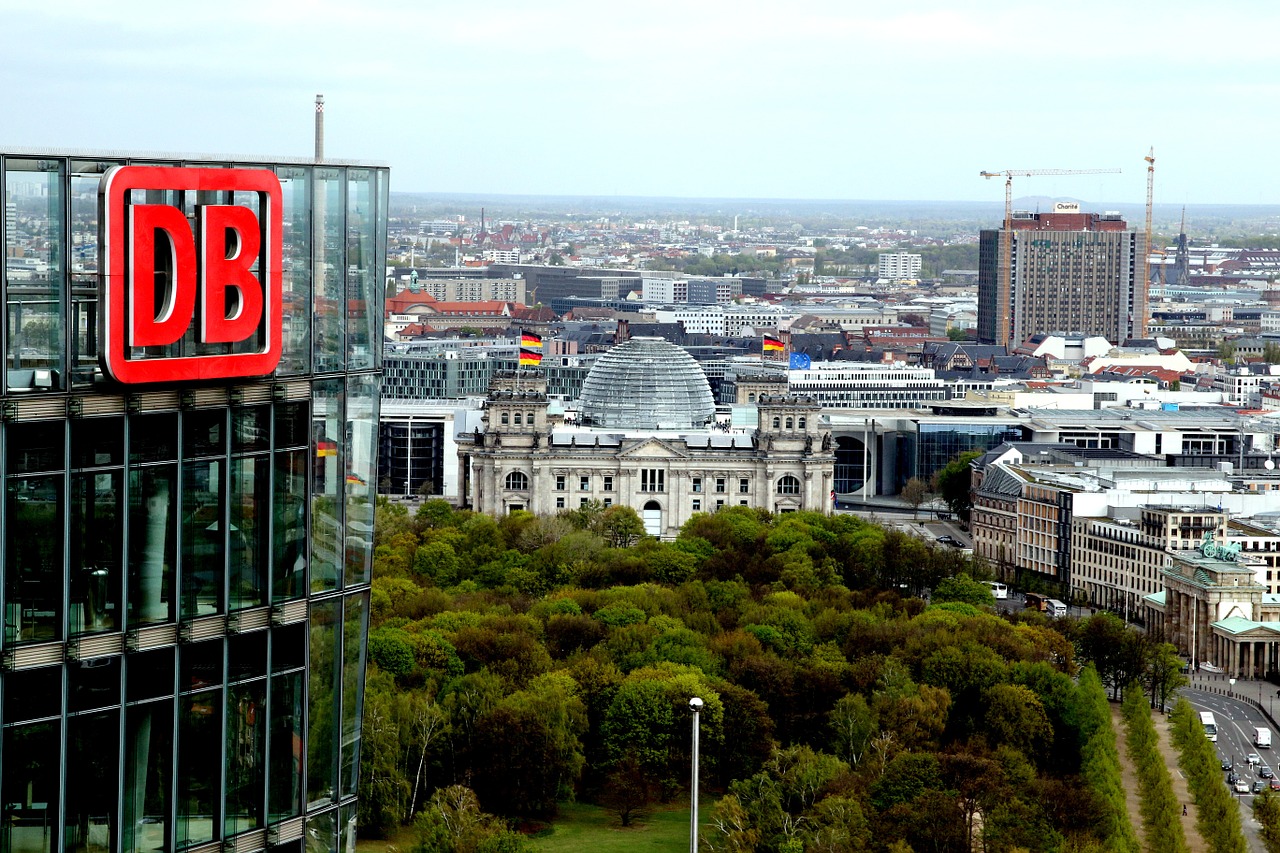 Deutsche Bank: Αλλάζει ο τρόπος υποβολής αιτήσεων των υποψηφίων