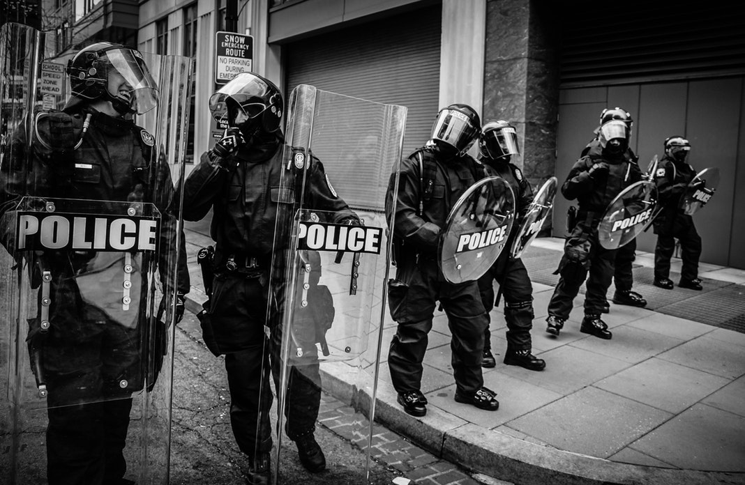 Γερμανία: Έρευνες της αστυνομίας για δίκτυο ακροδεξιών εξτρεμιστών