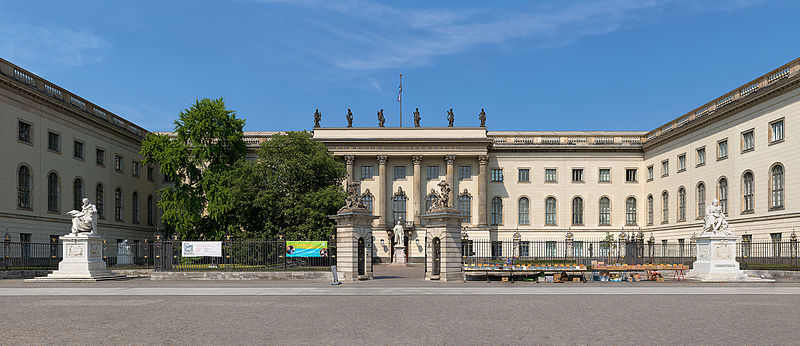 800px-Frontansicht_des_Hauptgebäudes_der_Humboldt-Universität_in_Berlin
