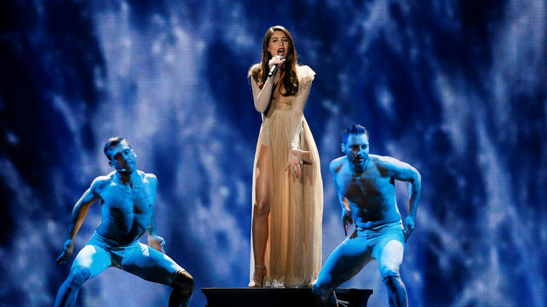 Eurovision: Ελαμψε η Demy ανάμεσα σε σταγόνες βροχής και αστέρια