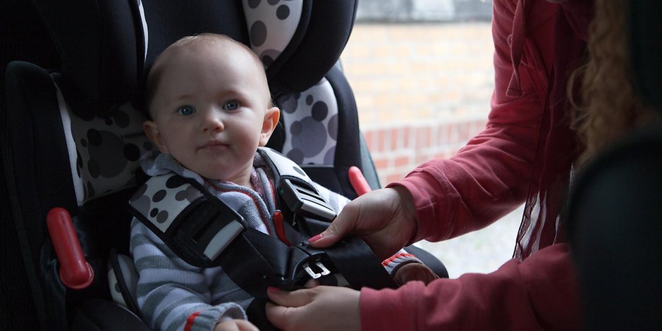 Γερμανία: Δείτε ποια είναι τα καλύτερα παιδικά καθίσματα αυτοκινήτου και ποια όχι