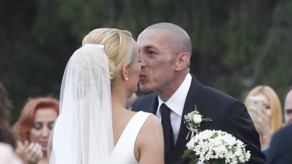 Παντρεύτηκαν Ασημακοπούλου - Τσιρίλο: Τα δάκρυα του ποδοσφαιριστή την ώρα του γάμου