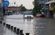 Θεσσαλονίκη: Εικόνες καταστροφής μετά τη θεομηνία - Χωρίς νερό μέχρι αύριο το απόγευμα μεγάλα τμήματα της πόλης