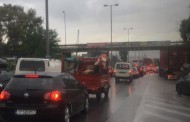 Έκλεισε η εθνική οδός Αθηνών-Κορίνθου - Εγκλωβισμένοι εκατοντάδες οδηγοί